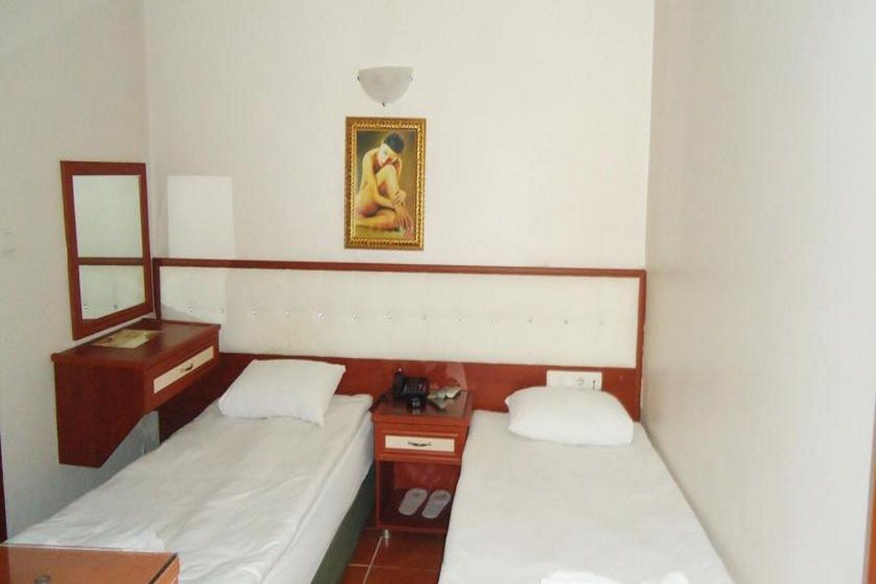 Vatan Hotel Измир Экстерьер фото